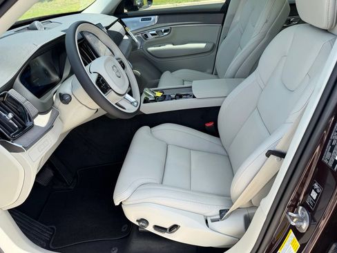 New 2026 Volvo XC90 T8 Ultra w/ Protection Package Premier AWD/4WD image 17