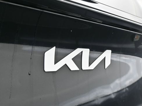 Used 2023 Kia Sportage EX image 40