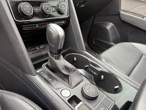 Used 2023 Volkswagen Atlas Cross Sport SEL R-Line image 20