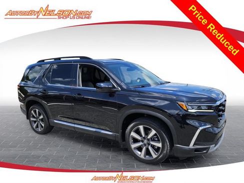 Used 2024 Honda Pilot Touring image 1