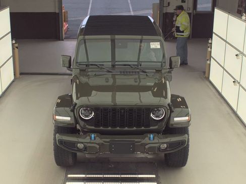 Used 2024 Jeep Wrangler High Altitude image 24