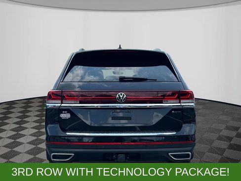 Used 2024 Volkswagen Atlas SE AWD/4WD image 4