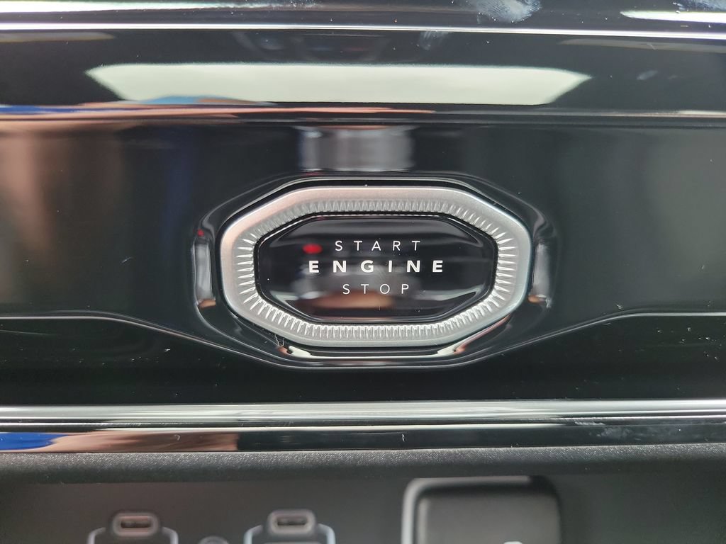 New 2026 Jeep Grand Cherokee Altitude RWD image 23