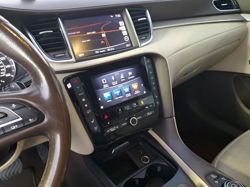 Used 2019 INFINITI QX50 Essential w/ Sensory Package image 23