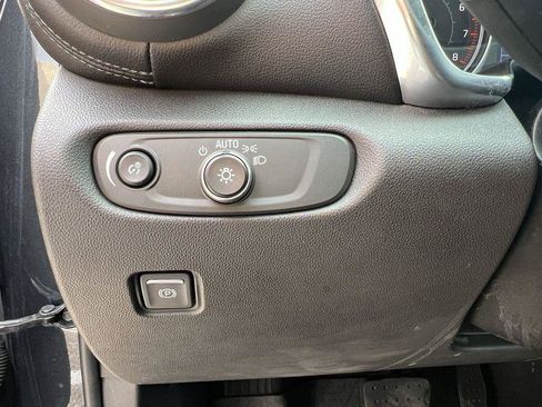 Used 2022 Chevrolet Blazer LT w/ LPO, Black Accent Package image 17