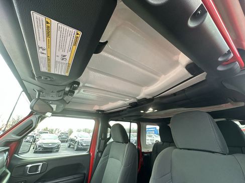 Used 2021 Jeep Wrangler Unlimited Sport S image 21