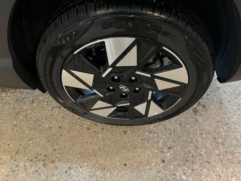 Used 2025 Hyundai Kona SEL image 30