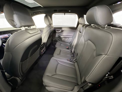 Used 2025 Audi Q7 3.0T Prestige image 25