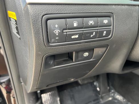 Used 2015 Hyundai Genesis 5.0 image 21