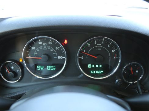 Used 2017 Jeep Wrangler Unlimited Sport w/ Connectivity Group AWD/4WD image 24