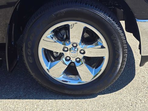 Used 2018 RAM 1500 Big Horn AWD/4WD image 9