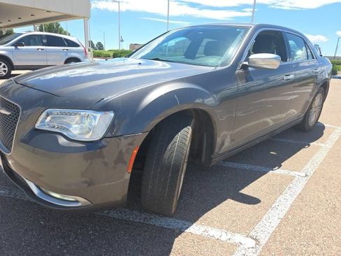 Used 2016 Chrysler 300 C Platinum AWD/4WD image 2