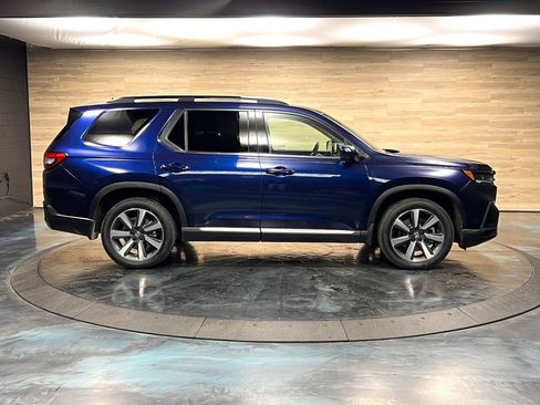 Used 2023 Honda Pilot Touring image 30