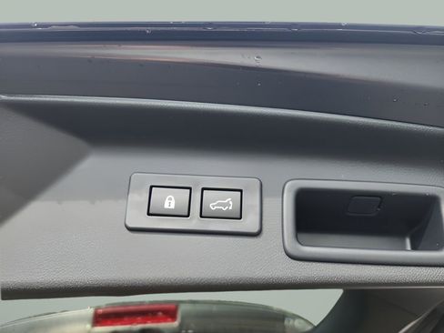 Used 2025 Subaru Forester Touring image 12