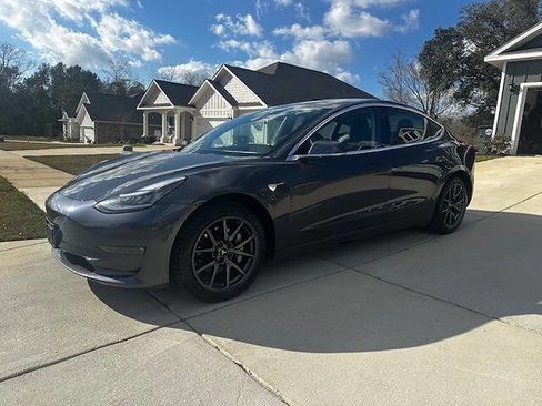 Used 2019 Tesla Model 3 Long Range image 3