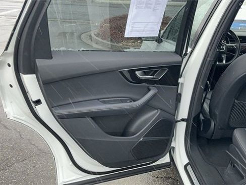 Used 2025 Audi Q7 3.0T Premium Plus image 6