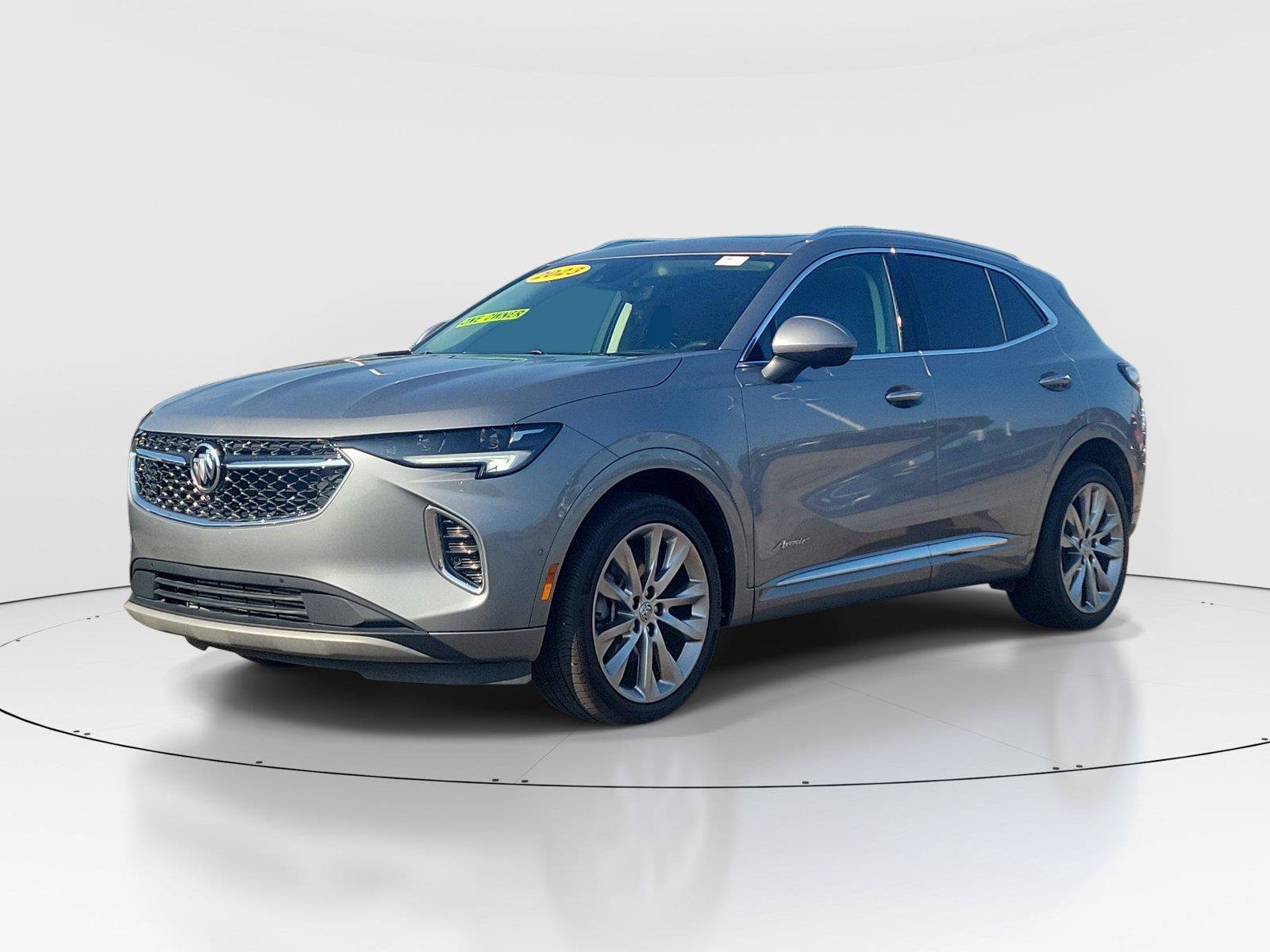 Used 2023 Buick Envision Avenir AWD/4WD image 2