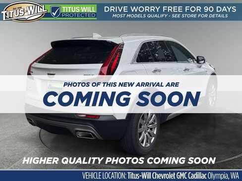Used 2023 Cadillac XT4 Premium Luxury w/ Technology Package AWD/4WD image 4