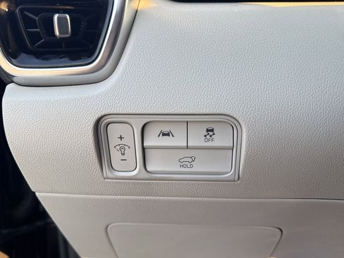 Used 2023 Kia Sorento SX Prestige image 16