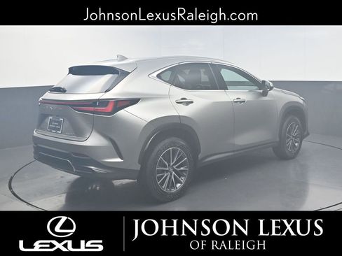 Used 2022 Lexus NX 250 FWD image 9