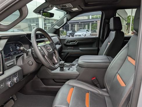 Used 2024 GMC Sierra 1500 AT4 w/ Technology Package AWD/4WD image 35