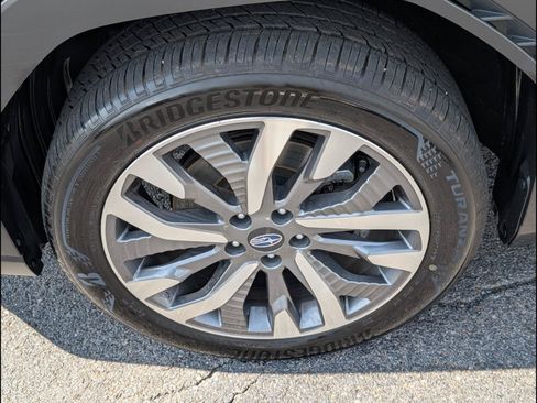 Used 2025 Subaru Forester Touring AWD/4WD image 24