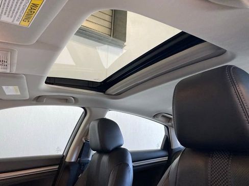 Used 2019 Honda Civic EX-L image 11