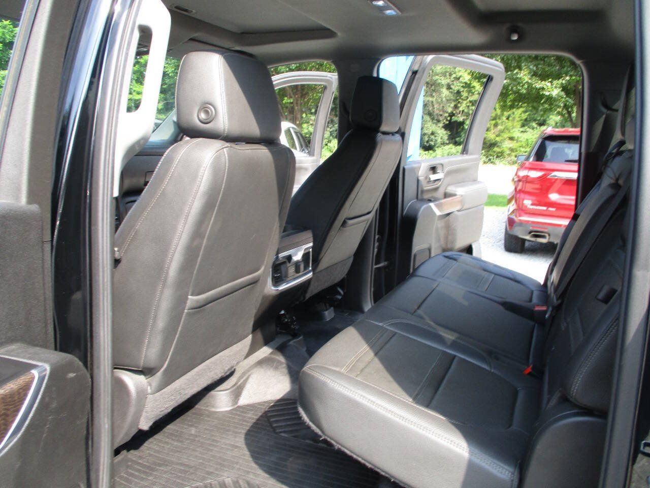 Used 2022 GMC Sierra 3500 Denali w/ Denali Ultimate Package AWD/4WD image 39