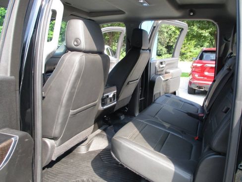 Used 2022 GMC Sierra 3500 Denali w/ Denali Ultimate Package AWD/4WD image 39
