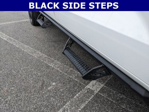 Used 2025 Toyota Tundra Limited image 8