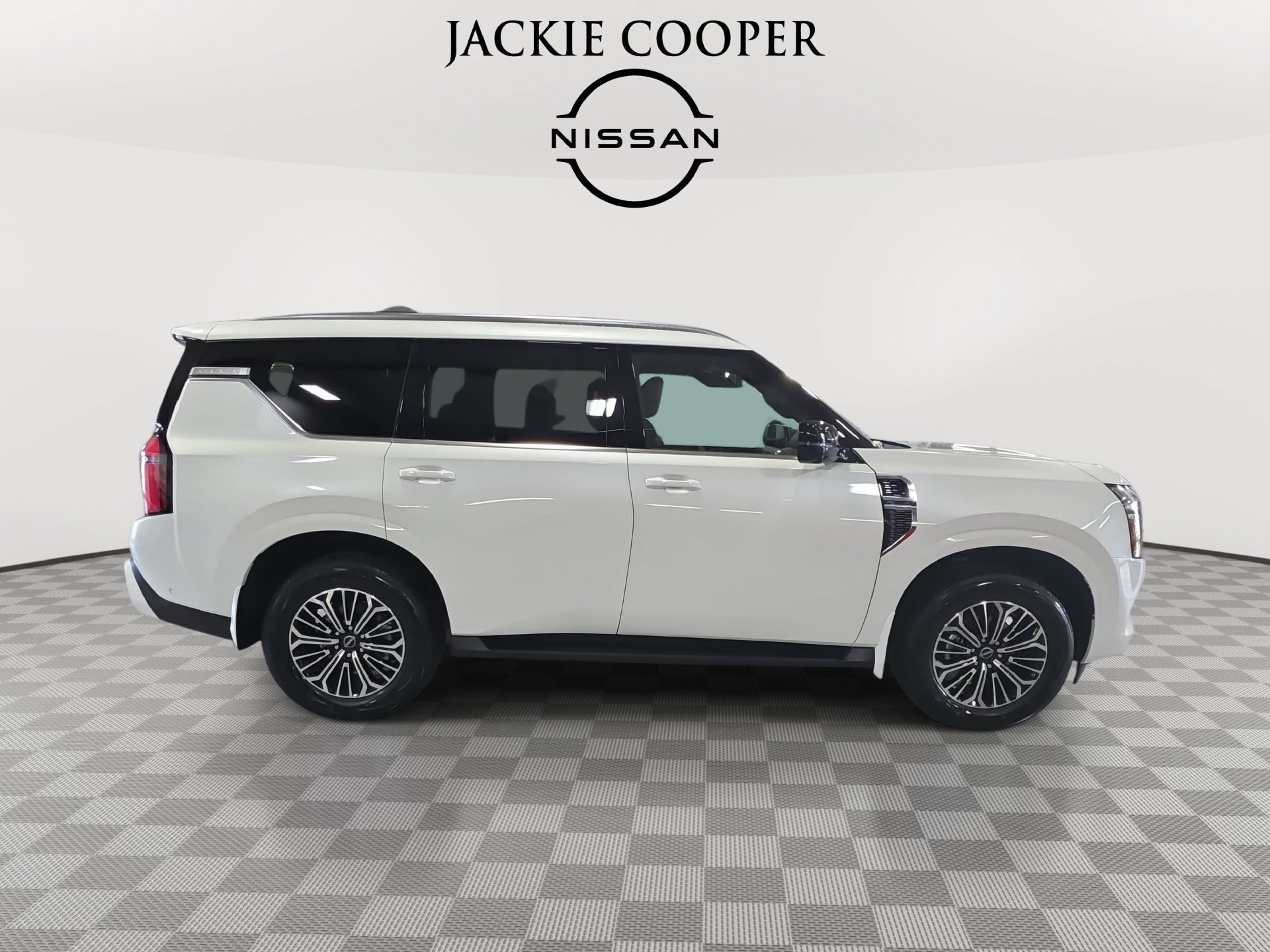 New 2026 Nissan Armada SL w/ Captain's Chari Seat Package AWD/4WD image 4