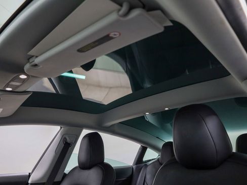 Used 2021 Tesla Model 3 Long Range image 12