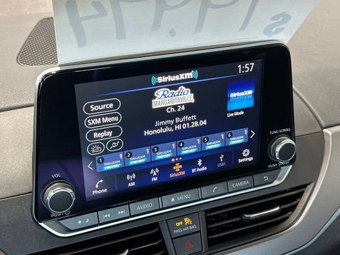 Used 2024 Nissan Altima 2.5 SR FWD image 48