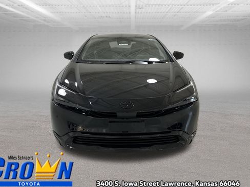 New 2026 Toyota Prius AWD image 2