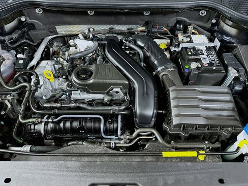 Used 2025 Volkswagen Taos S image 32