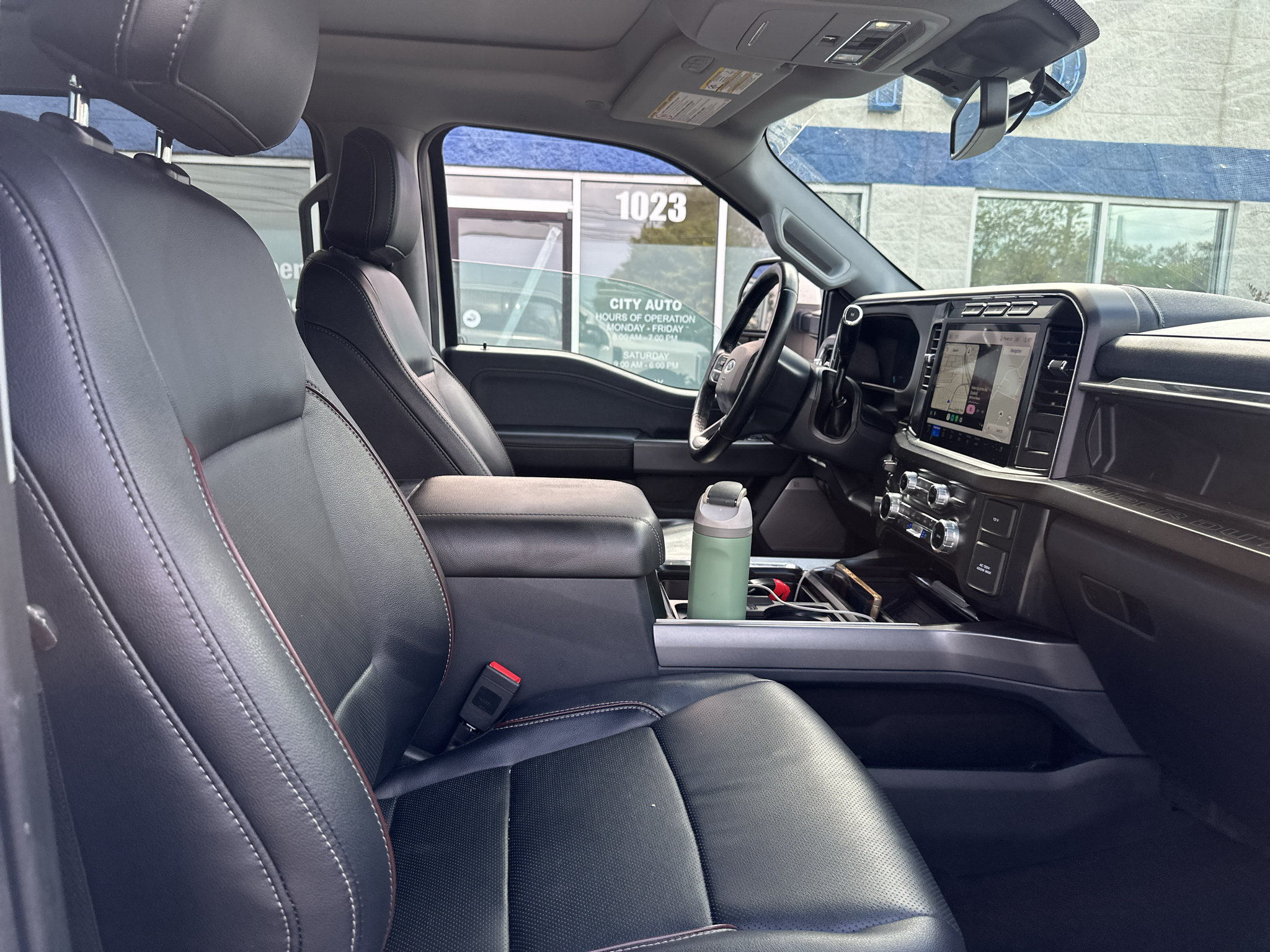 Used 2023 Ford F250 Lariat w/ Sport Appearance Package AWD/4WD image 10
