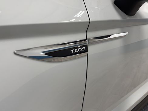Used 2023 Volkswagen Taos SEL AWD/4WD image 34