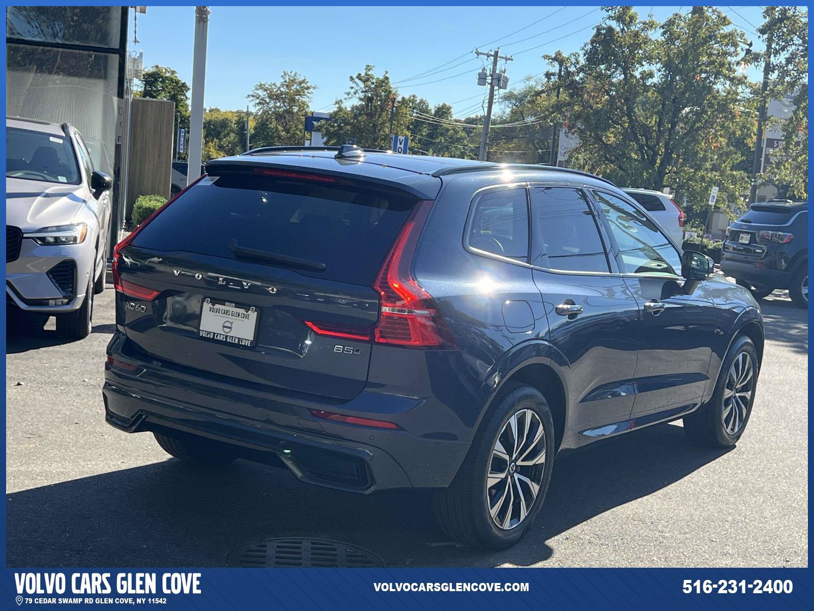 Certified 2024 Volvo XC60 B5 Plus AWD/4WD image 7