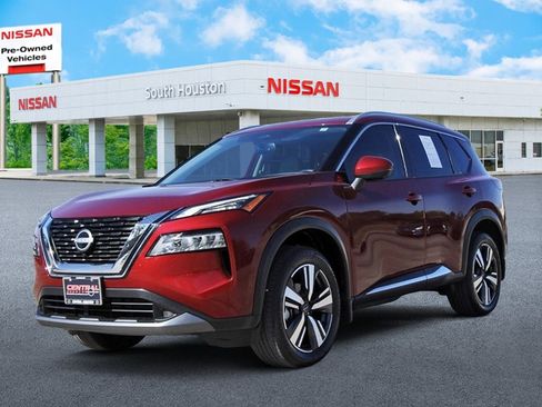 Used 2023 Nissan Rogue SL image 2