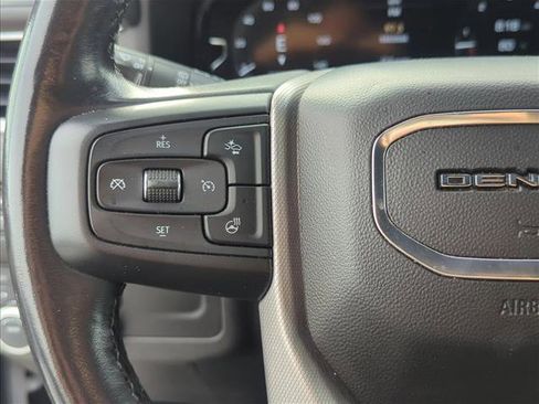 Used 2023 GMC Yukon XL Denali AWD/4WD image 13
