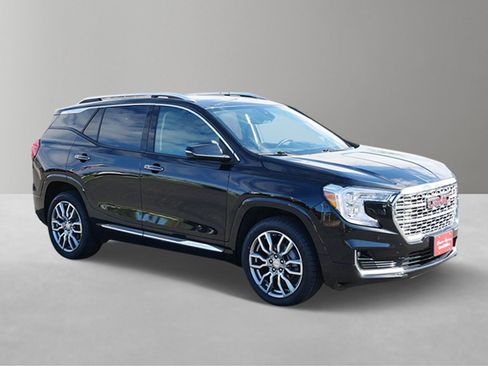Used 2023 GMC Terrain Denali AWD/4WD image 2