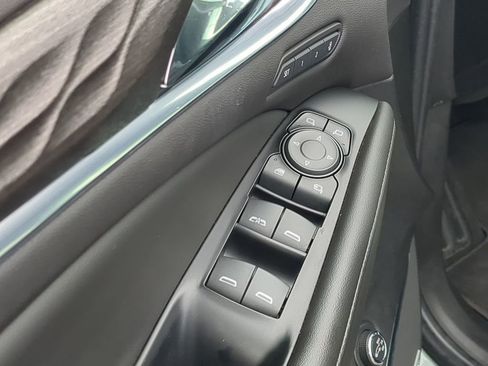 Used 2022 Buick Enclave Avenir image 24