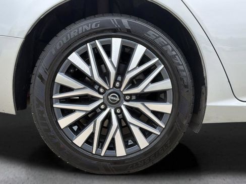 Certified 2024 Nissan Altima 2.5 SV FWD image 26