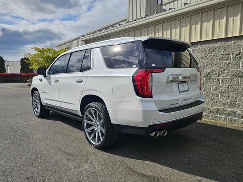 Used 2024 GMC Yukon Denali w/ Denali Reserve Package AWD/4WD image 4