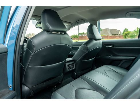 Used 2023 Toyota Camry XSE FWD image 14