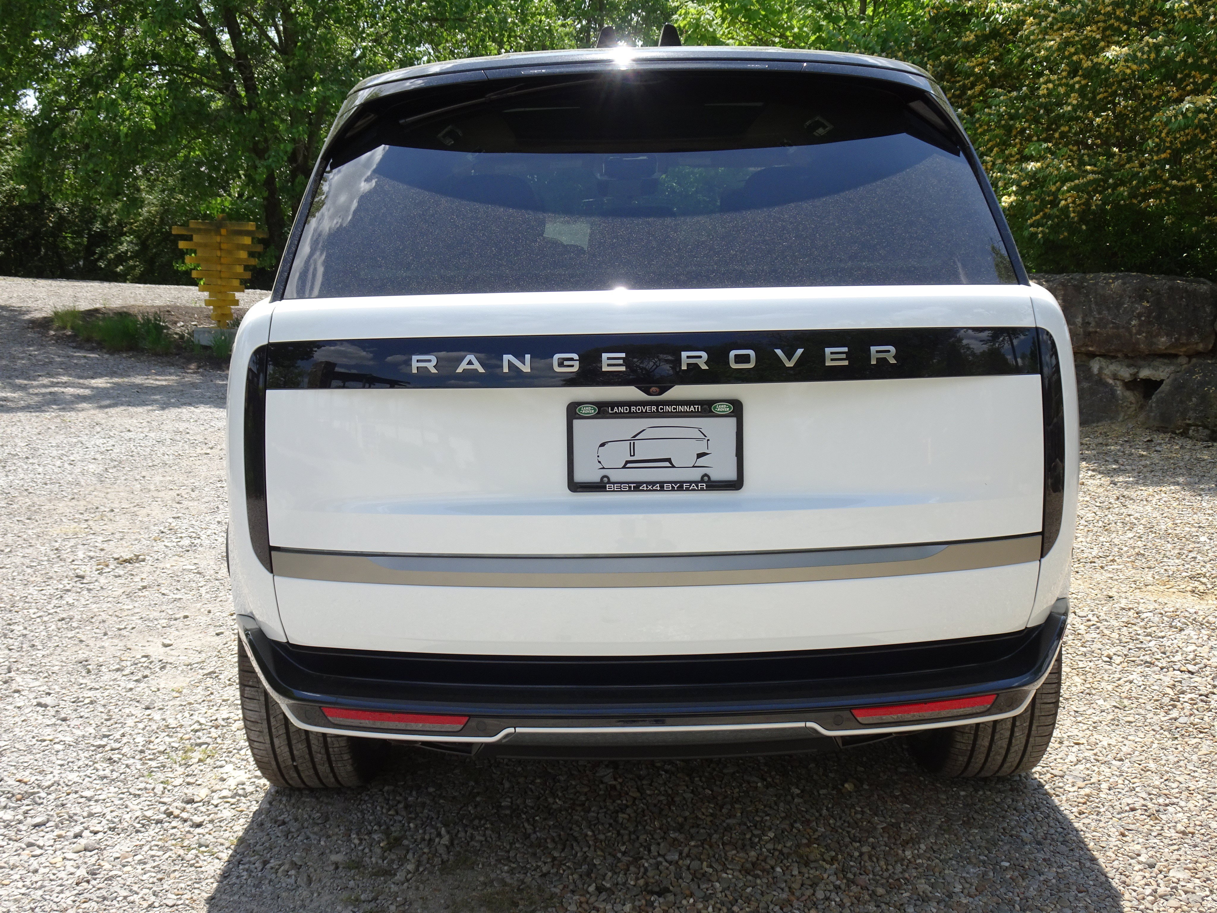 New 2026 Land Rover Range Rover Long Wheelbase SE AWD/4WD image 11