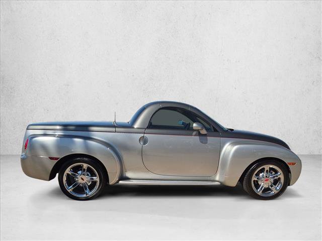 Used 2005 Chevrolet SSR w/ Preferred Equipment Group RWD image 4