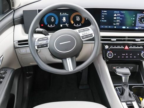 New 2026 Hyundai Tucson SEL image 12