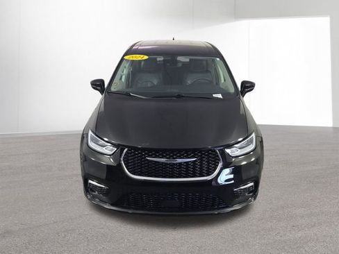 Used 2024 Chrysler Pacifica Touring-L FWD image 44
