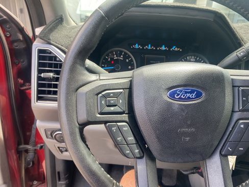 Used 2019 Ford F150 XLT w/ Equipment Group 302A Luxury AWD/4WD image 14
